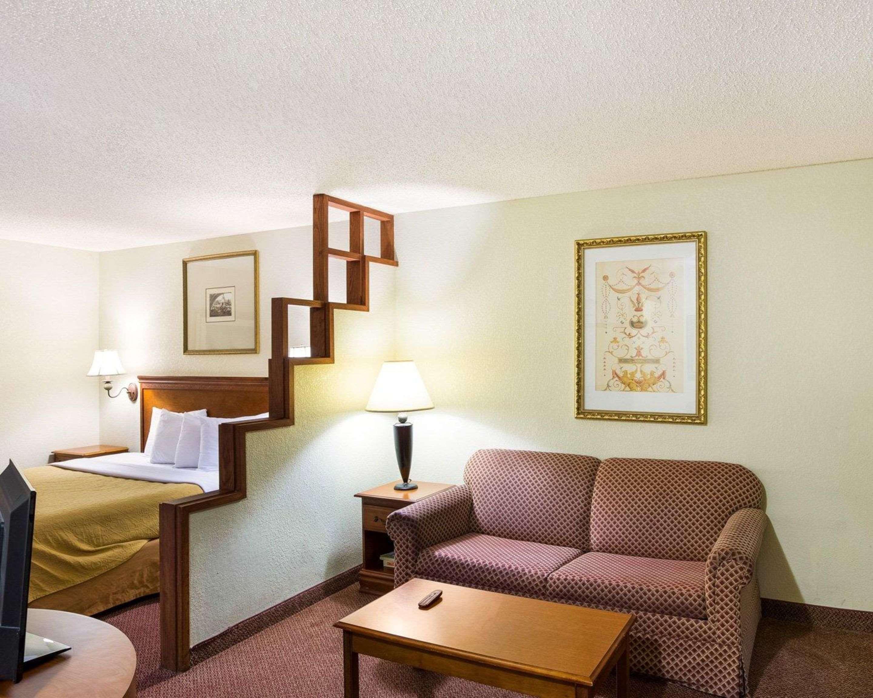 Rodeway Inn y Suites Fiesta Park San Antonio Exterior foto