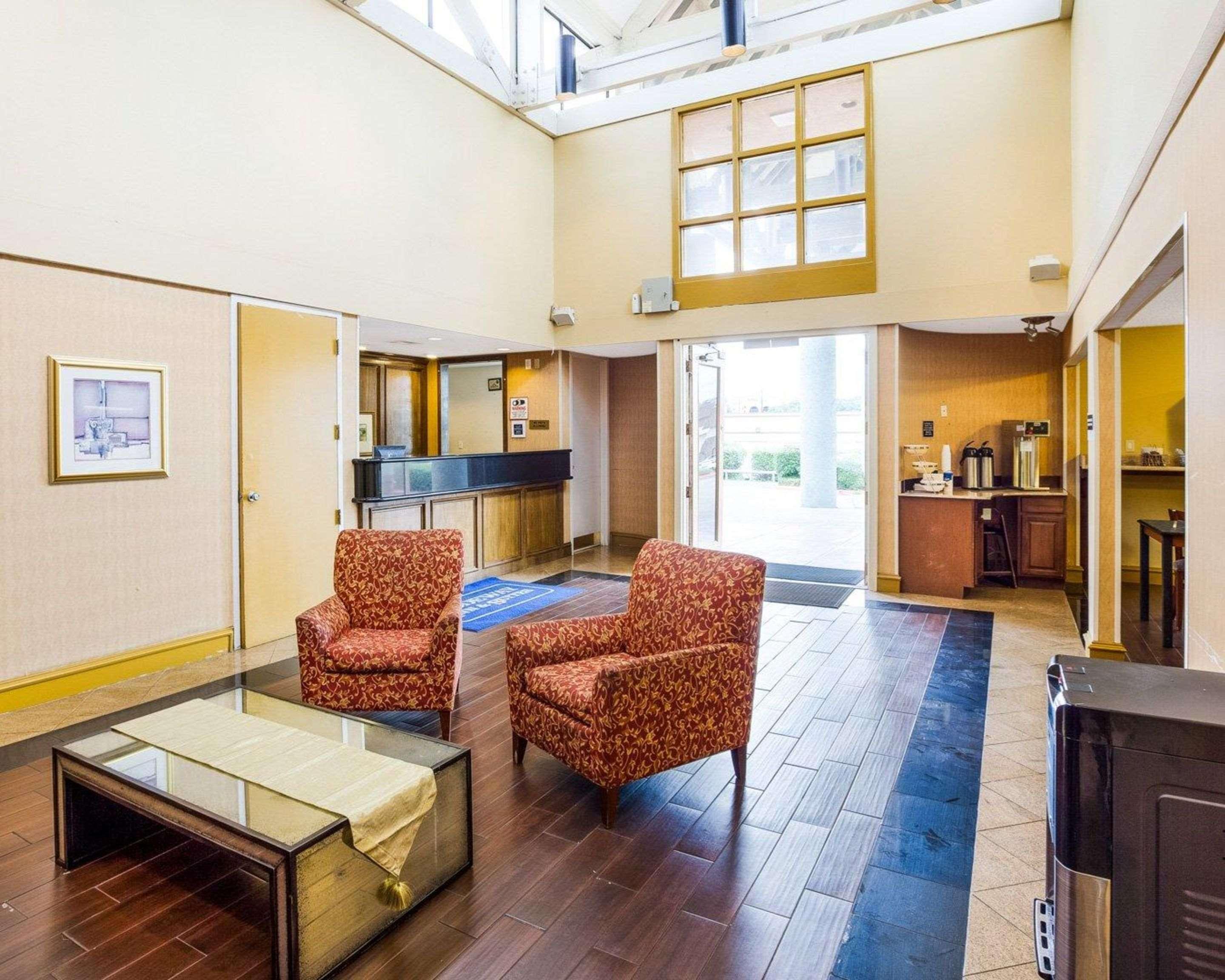 Rodeway Inn y Suites Fiesta Park San Antonio Exterior foto