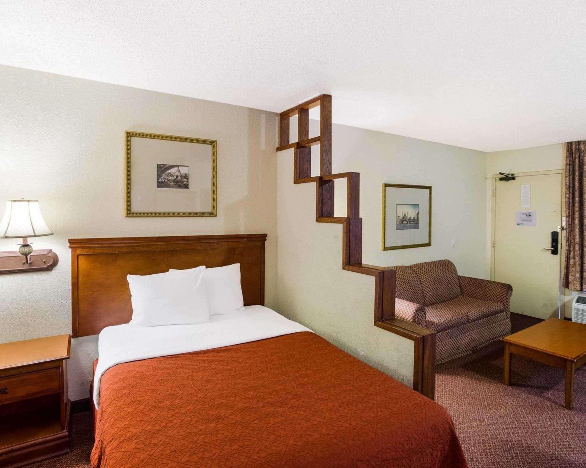Rodeway Inn y Suites Fiesta Park San Antonio Exterior foto