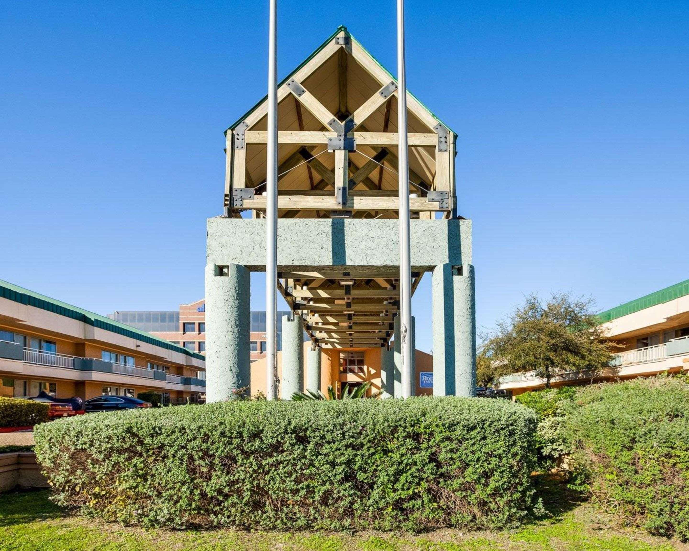 Rodeway Inn y Suites Fiesta Park San Antonio Exterior foto
