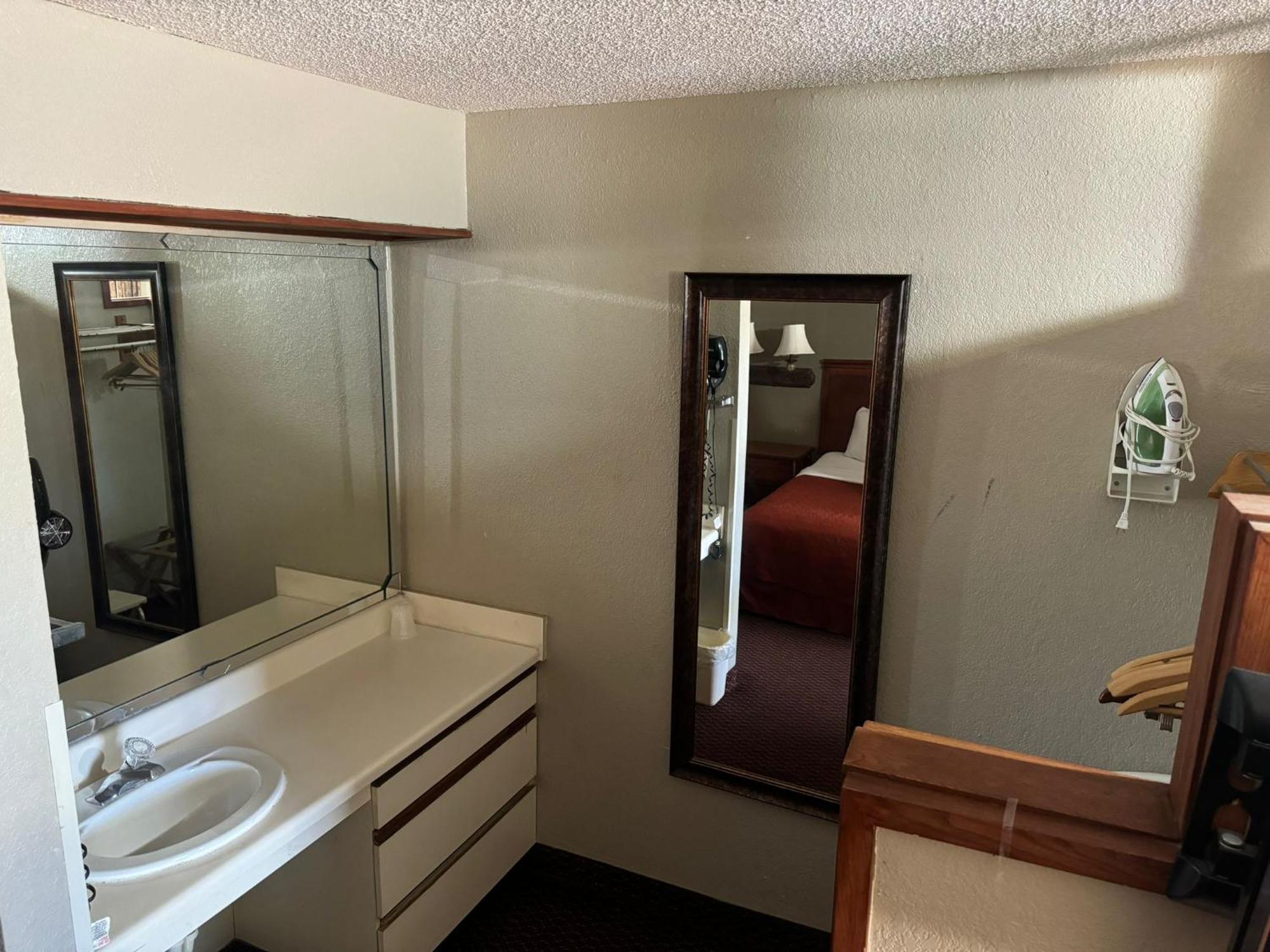 Rodeway Inn y Suites Fiesta Park San Antonio Exterior foto