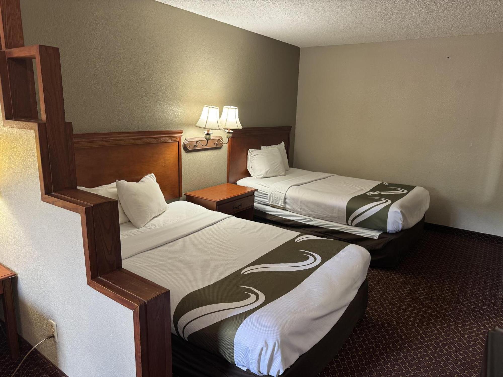 Rodeway Inn y Suites Fiesta Park San Antonio Exterior foto
