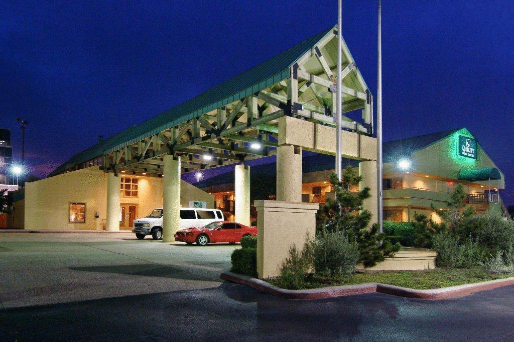 Rodeway Inn y Suites Fiesta Park San Antonio Exterior foto